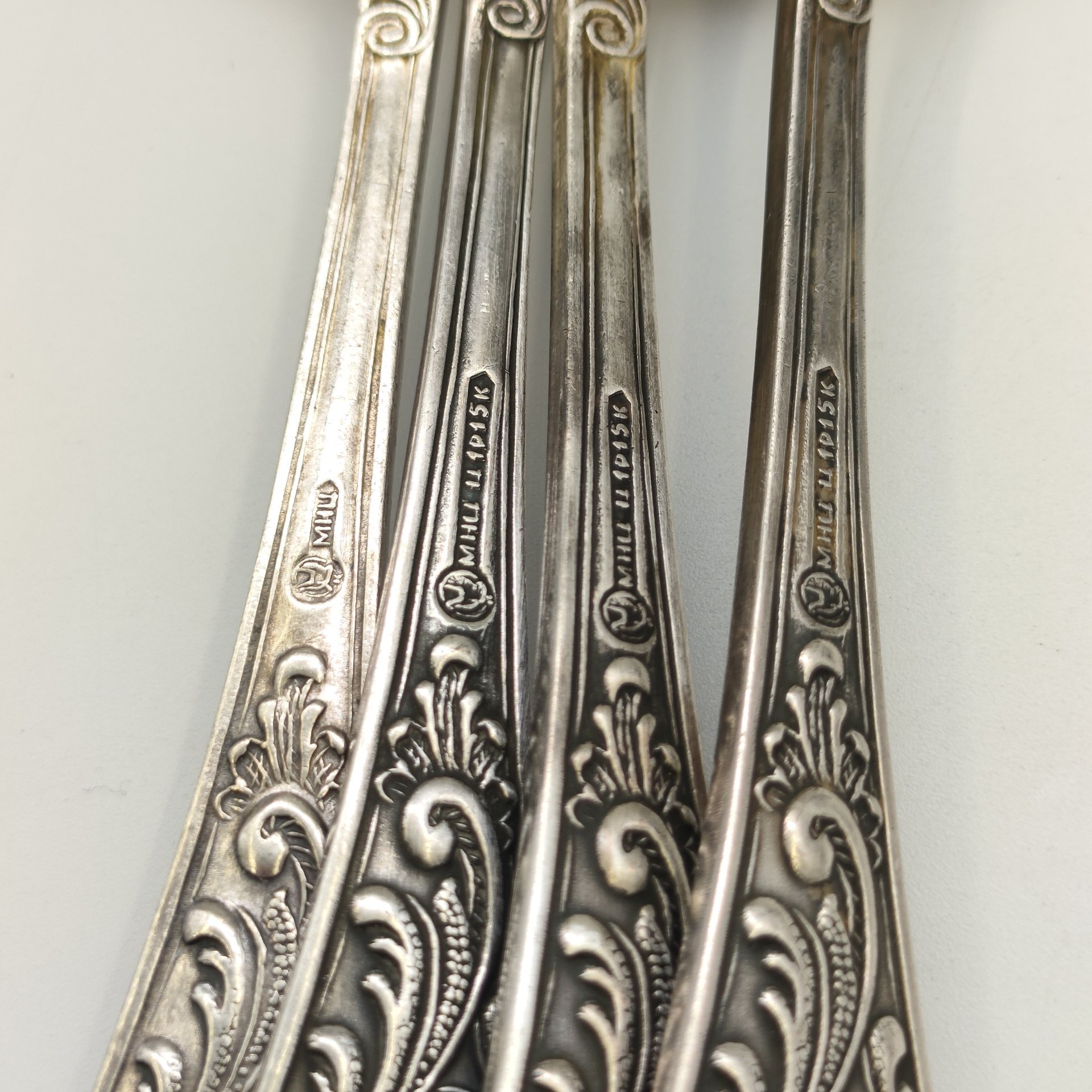 Набор из 4-х столовых ложек с растительным декором, мНЦ (медь-никель-цинк), Кольчугинский завод цветных металлов, СССР, 1960-1990 гг.