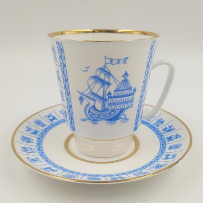 Пара кофейная "Каравелла", фарфор, деколь, золочение, Ленинградский фарфоровый завод (ЛФЗ), СССР, 1970-1992 гг.