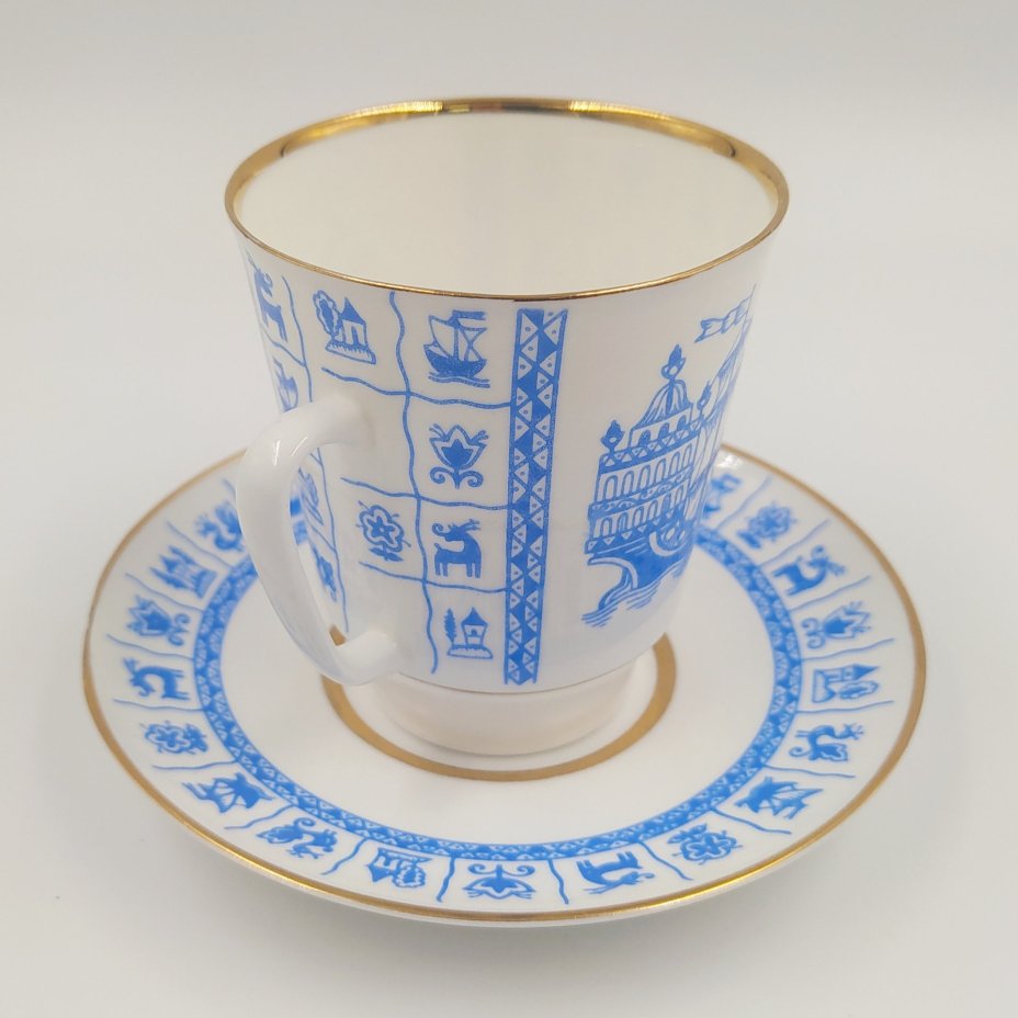 Пара кофейная "Каравелла", фарфор, деколь, золочение, Ленинградский фарфоровый завод (ЛФЗ), СССР, 1970-1992 гг.