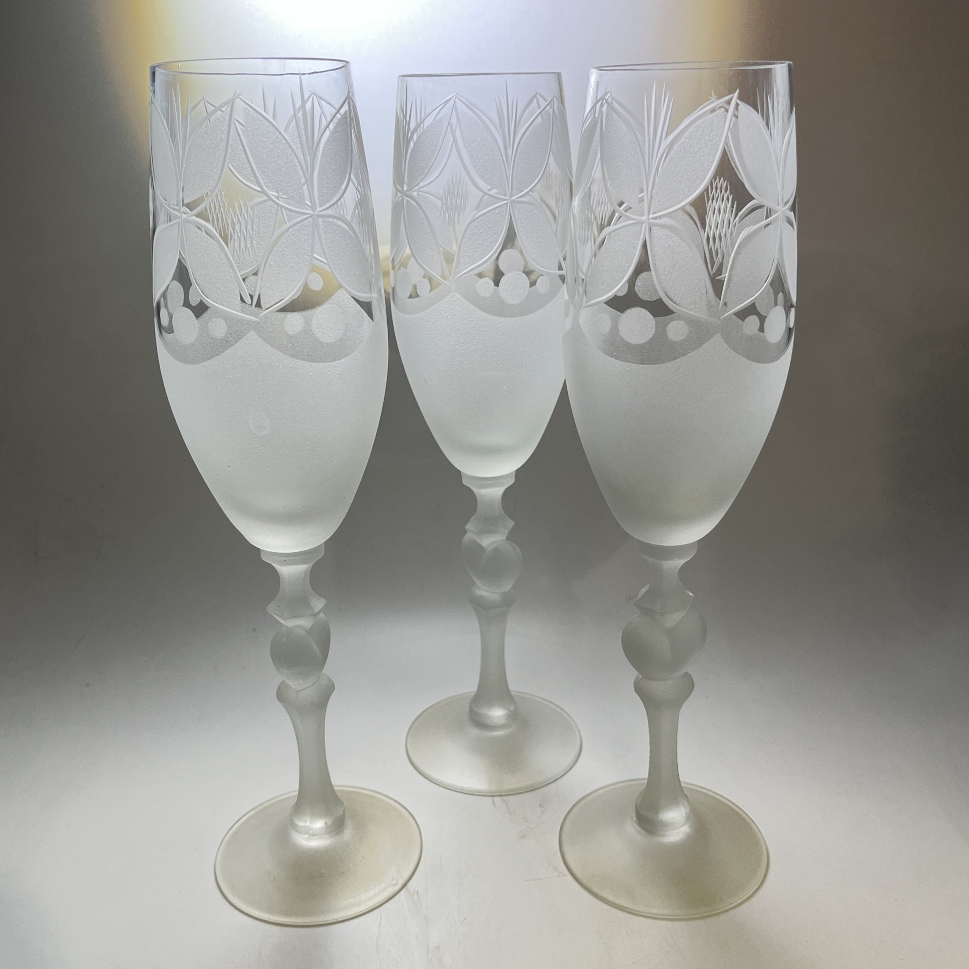 Набор из 3 бокалов с цветочным декором, стекло, Россия, 2010-2020 гг.