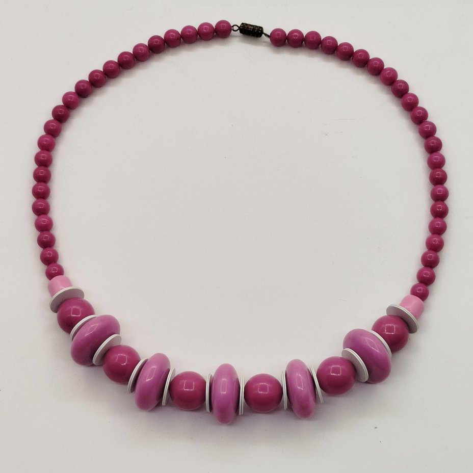 Бусы с бусинами разного размера, пластик, металл, СССР, 1980-1990 гг.