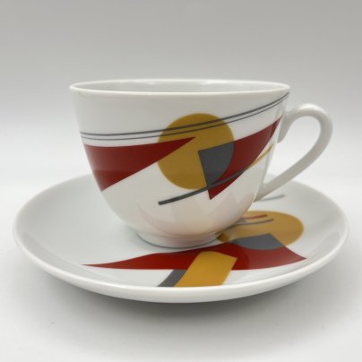 Пара чайная "Росгосстрах" в стиле супрематизма (по мотивам произведений Н.М. Суетина), в оригинальной коробке, фарфор, деколь, Императорский фарфоровый завод (ИФЗ), Россия, 2019-2020 гг.