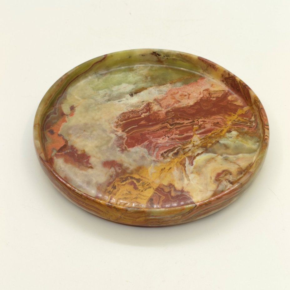 Поднос круглой формы зеленовато-коричневого цвета, оникс, резьба