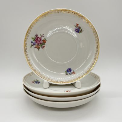 Набор из 4-х блюдец, украшенных изображением цветов, фарфор, деколь, золочение, Первомайский фарфоровый завод (Песочное), СССР, 1976-1991 гг.