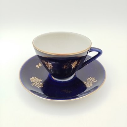 Пара кофейная с цветочным декором, форма "Утро", фарфор, крытье кобальтом, золочение, Ленинградский фарфоровый завод (ЛФЗ), СССР, 1960-1992 гг.