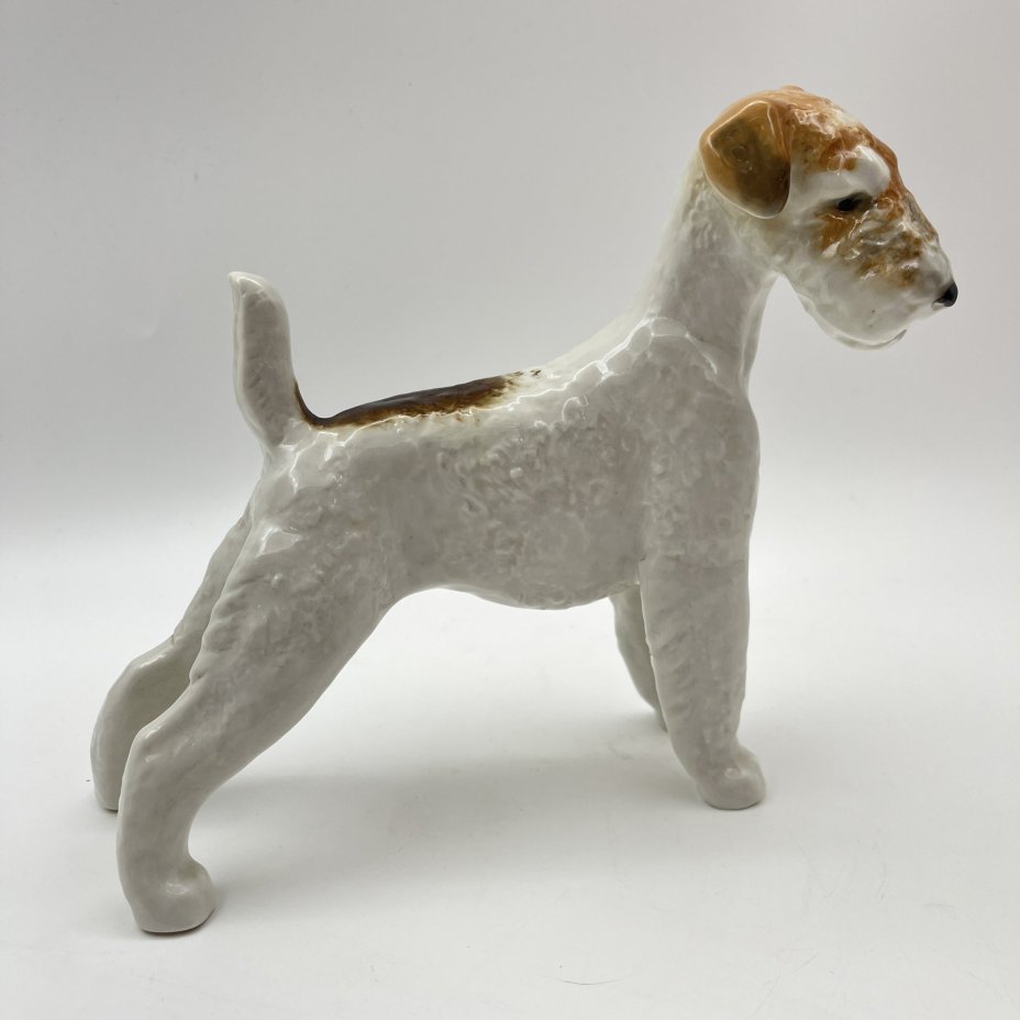 Статуэтка "Фокс-терьер", фарфор, роспись, Ленинградский фарфоровый завод (ЛФЗ), СССР, 1970-1991 гг.