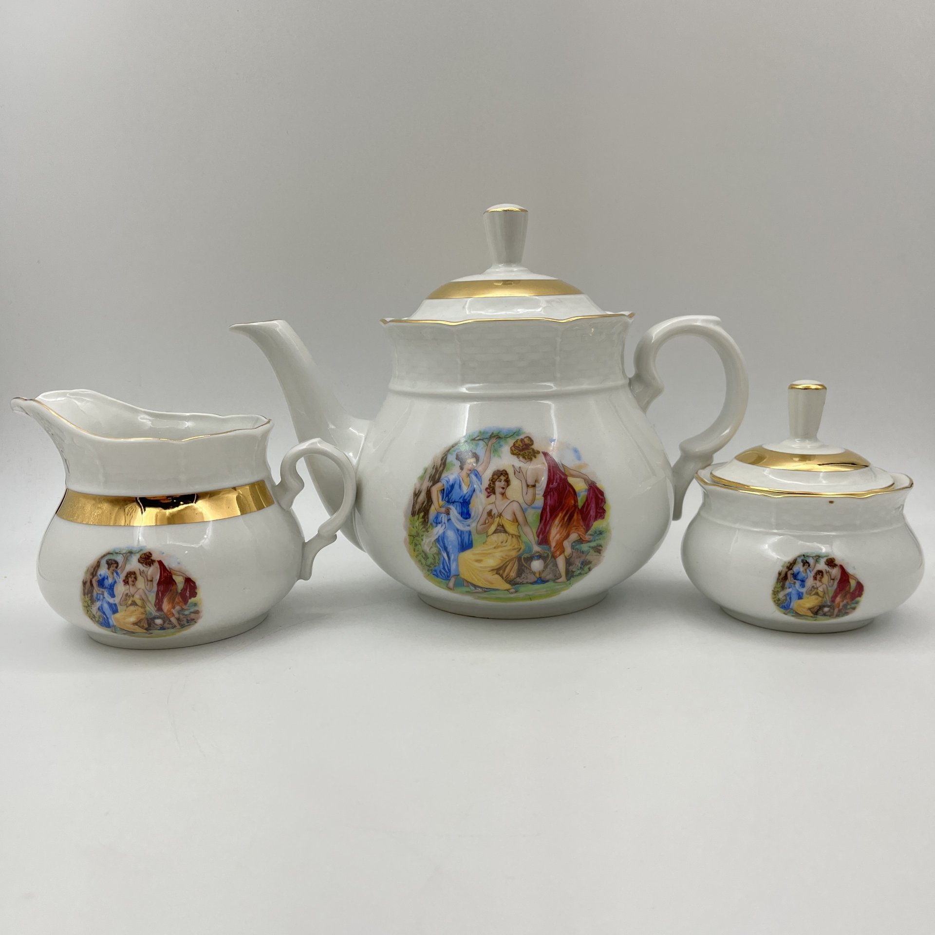 Чайник, молочник и сахарница "Мадонна"