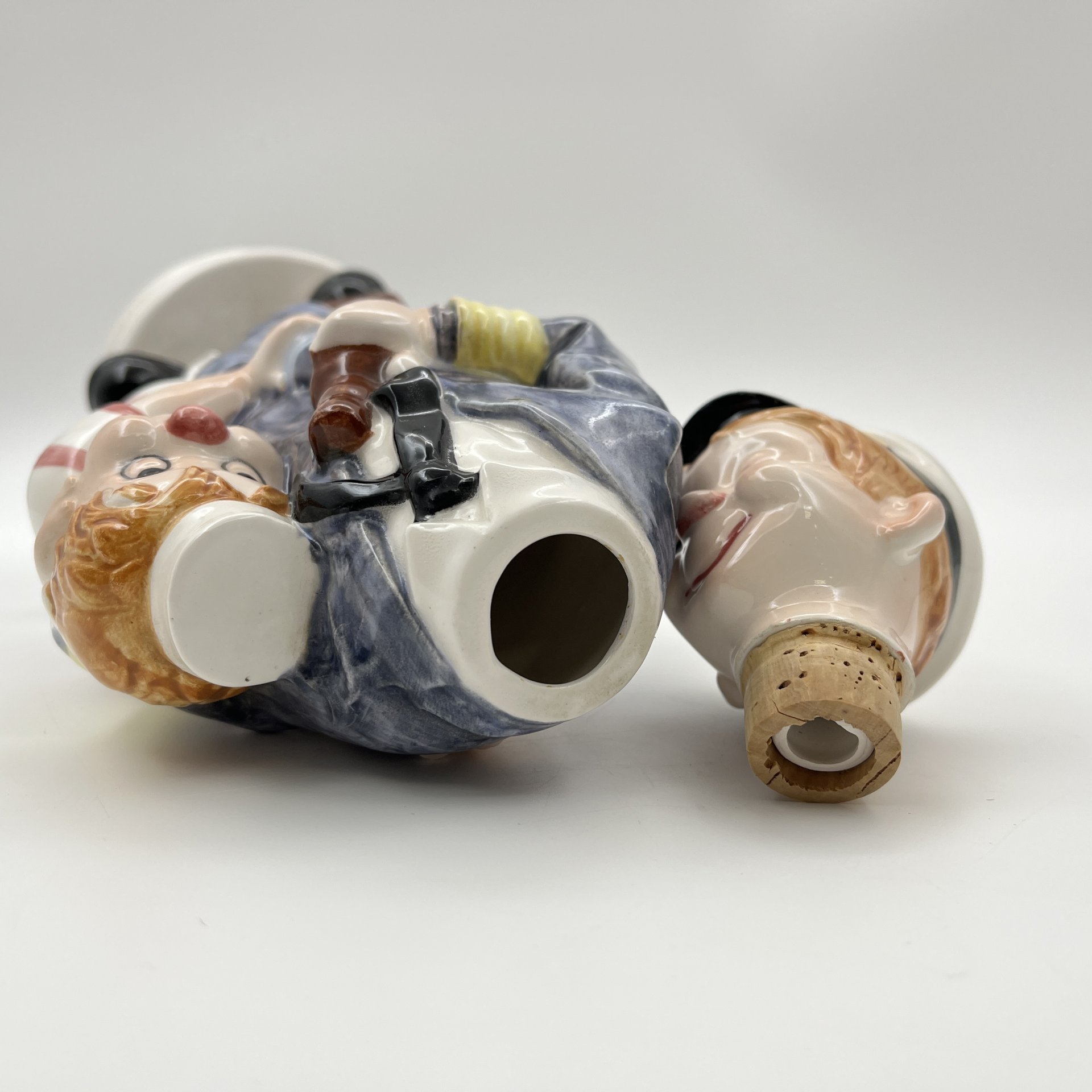 Штоф  "Капитан и юнга", фаянс, роспись, Азия, 2000-2010 гг.