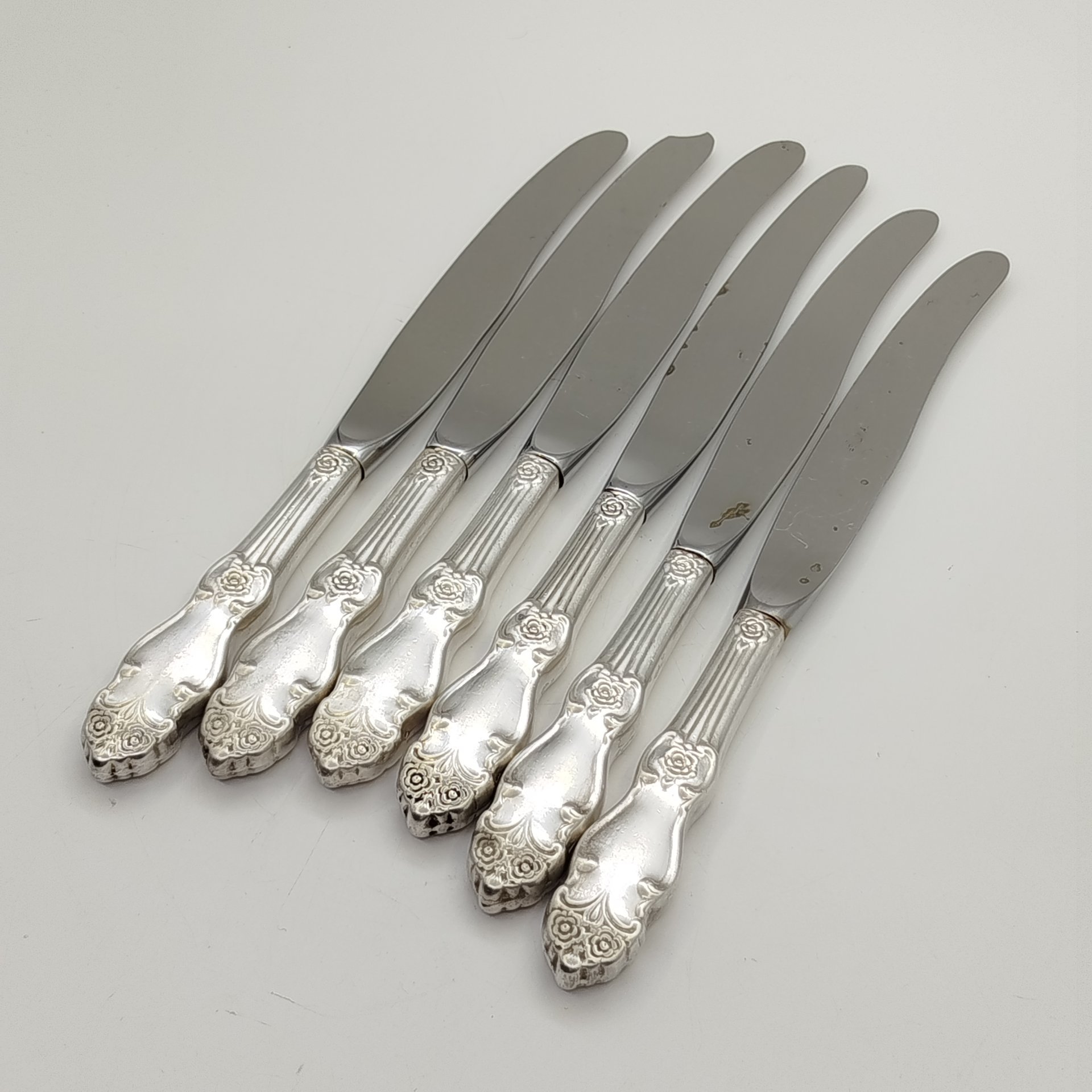 Набор из шести ножей "Серебряная роза"
