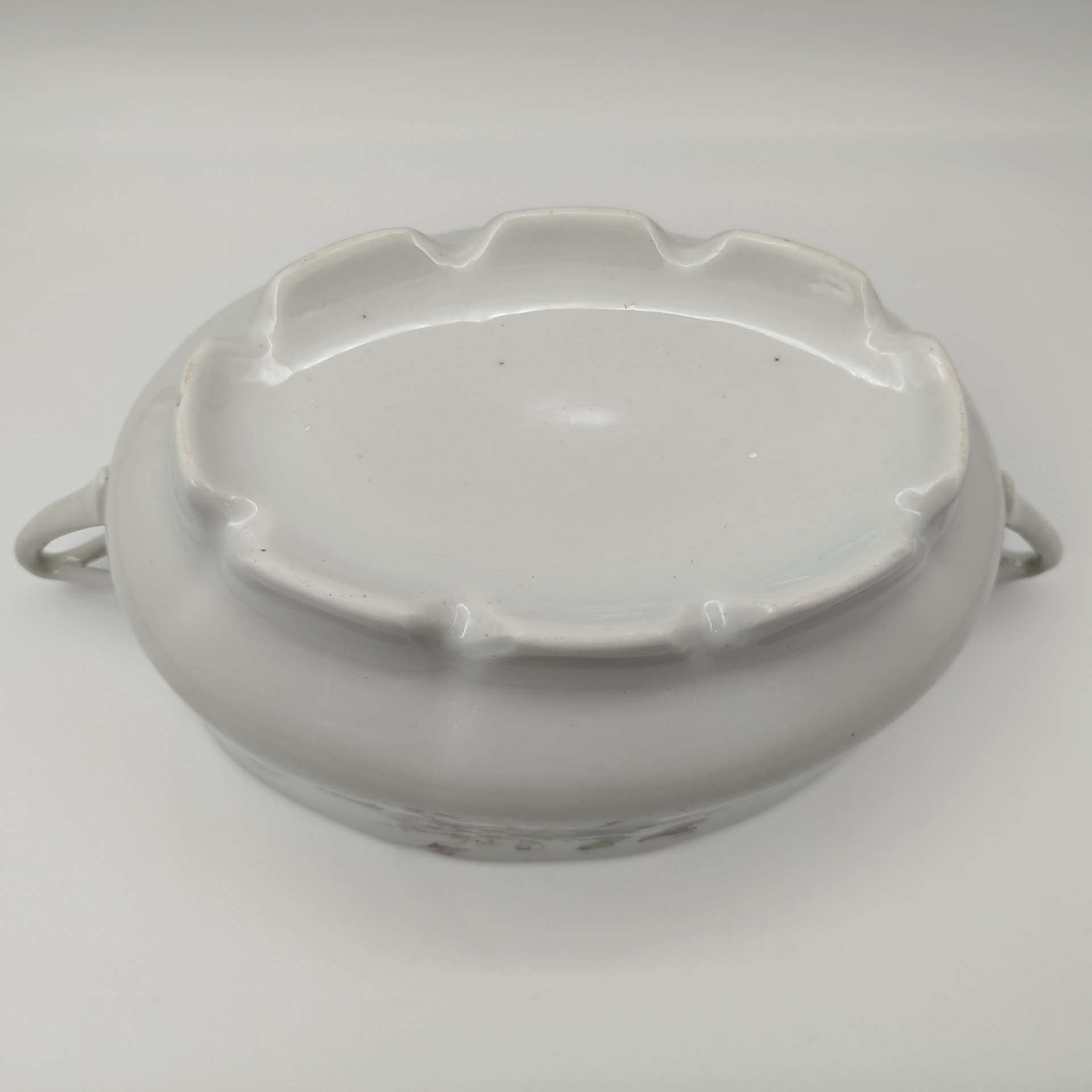 Террина с цветочным декором (без крышки), фарфор, деколь, СССР, 1920-1940 гг.