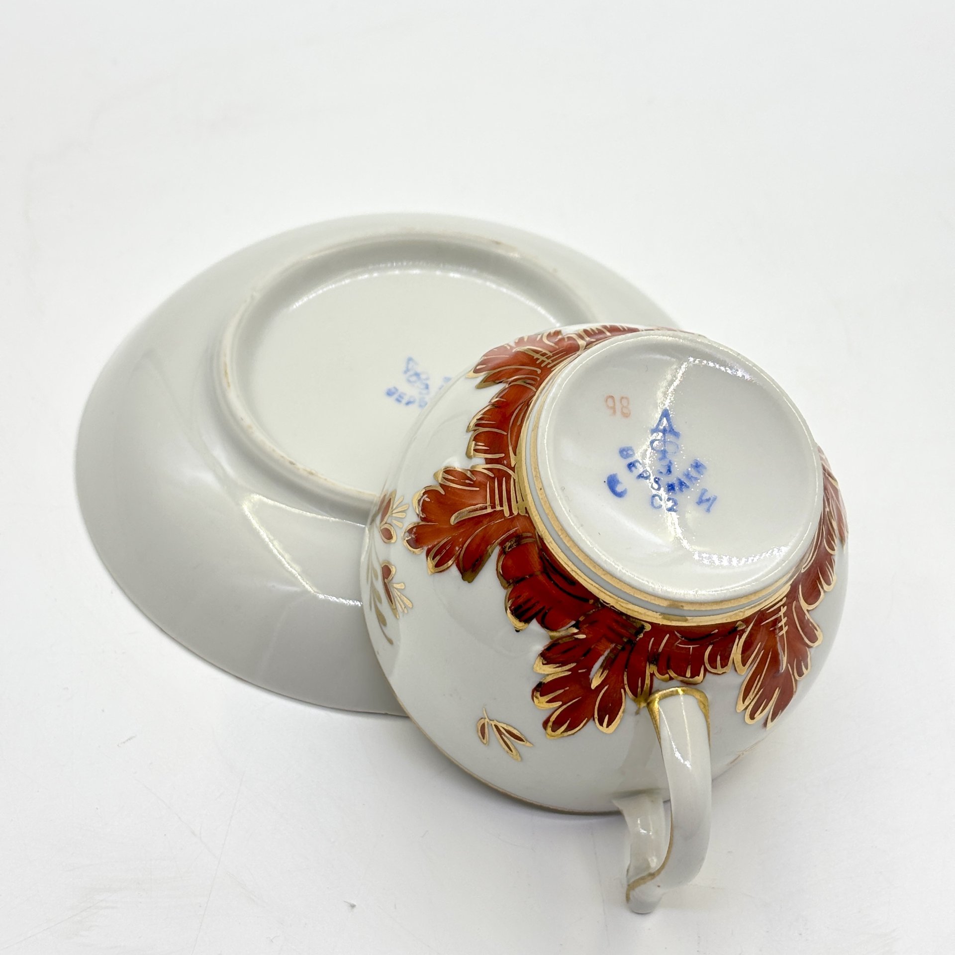 Пара чайная "Барбарис", фарфор, роспись, золочение, Дмитровский фарфоровый завод (ДФЗ Вербилки), СССР, 1954-1965 гг.