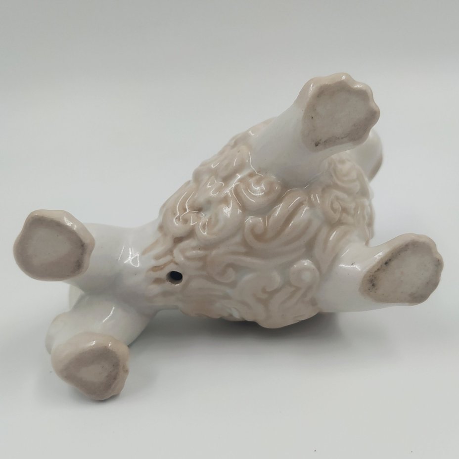 Статуэтка "Лев", автор Н. Сердюкова, фарфор, роспись, Ленинградский завод фарфоровых изделий (ЛЗФИ), СССР, 1950-1980 гг.