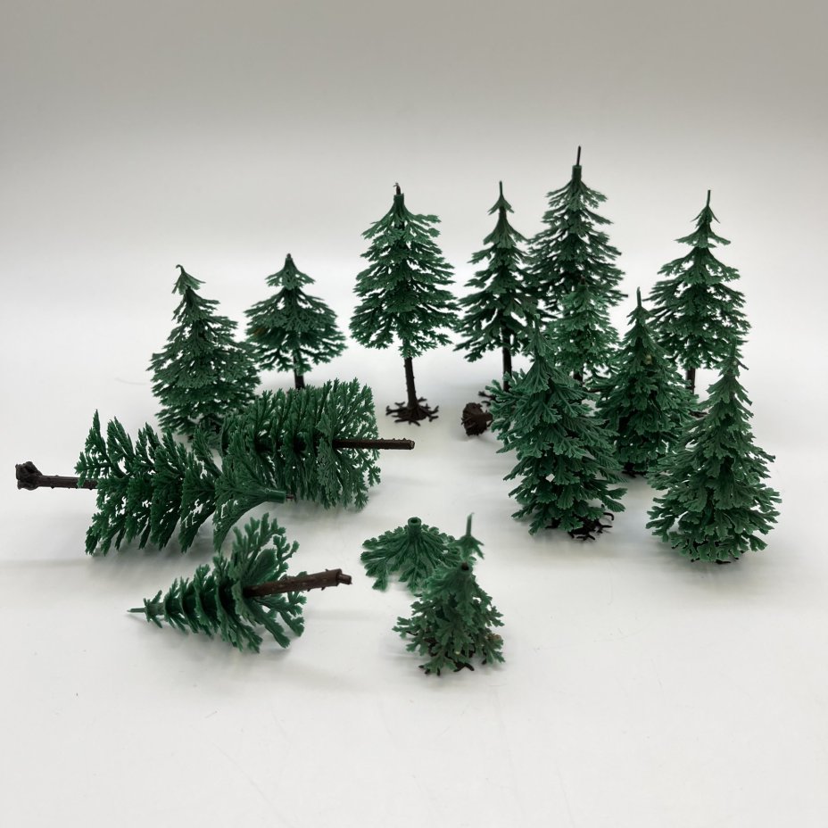 Набор елей для модели железной дороги Noch 15 штук, пластик, Германия, 1970-2000 гг.