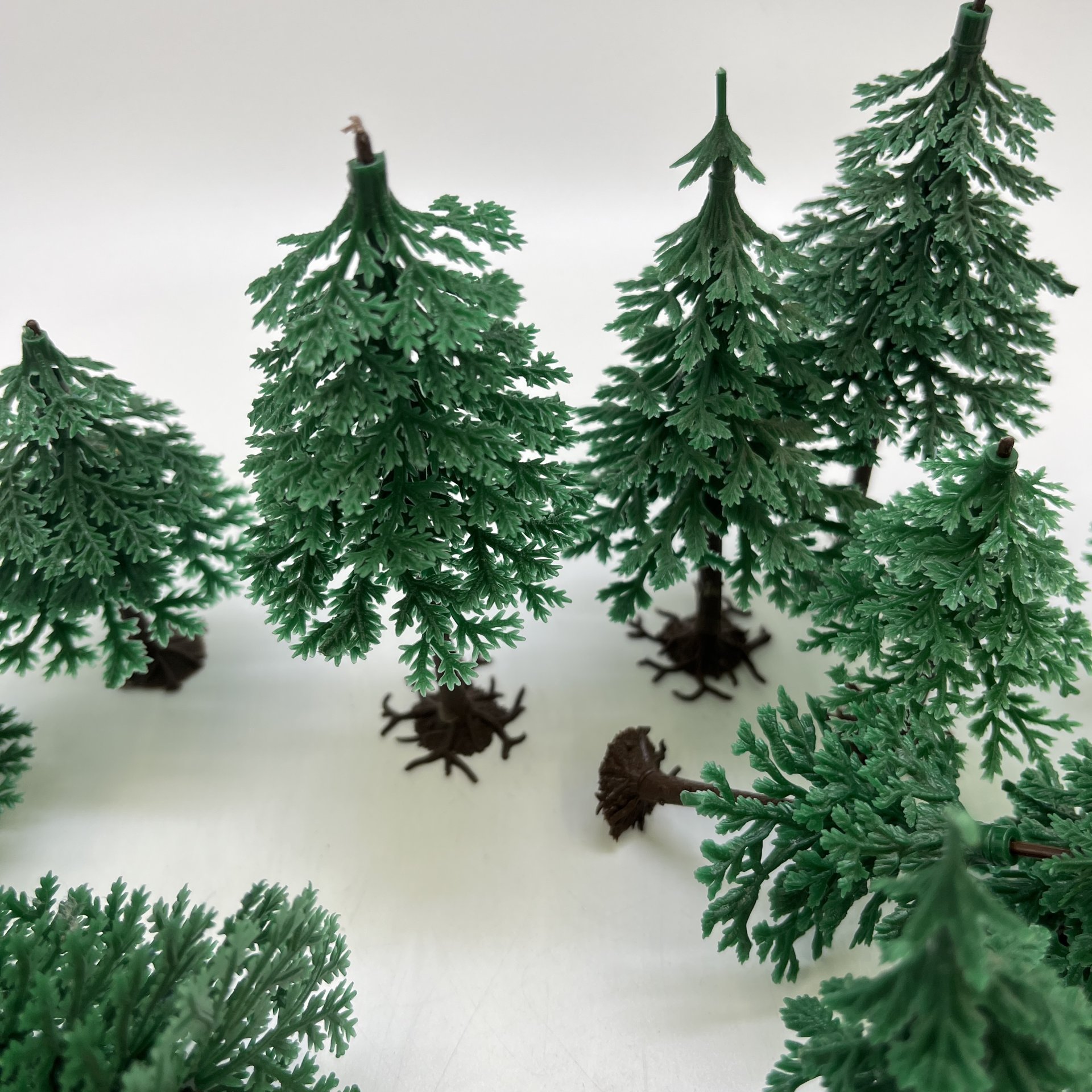 Набор елей для модели железной дороги Noch 15 штук, пластик, Германия, 1970-2000 гг.