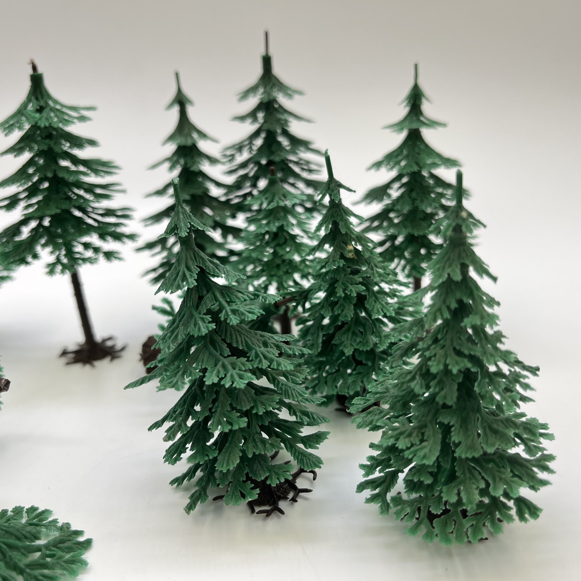 Набор елей для модели железной дороги Noch 15 штук, пластик, Германия, 1970-2000 гг.