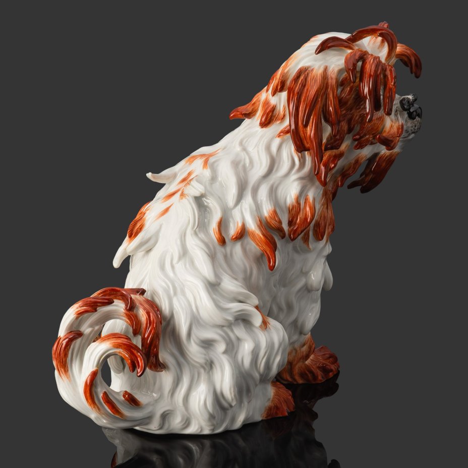 Статуэтка "Болонка", модель №2880, автор модели - Иоганн Иоахим Кендлер (Johann Joachim Kändler), фарфор, роспись надглазурная, Meissen (Мейсенский фарфор), Германия, 1900-1930 гг.