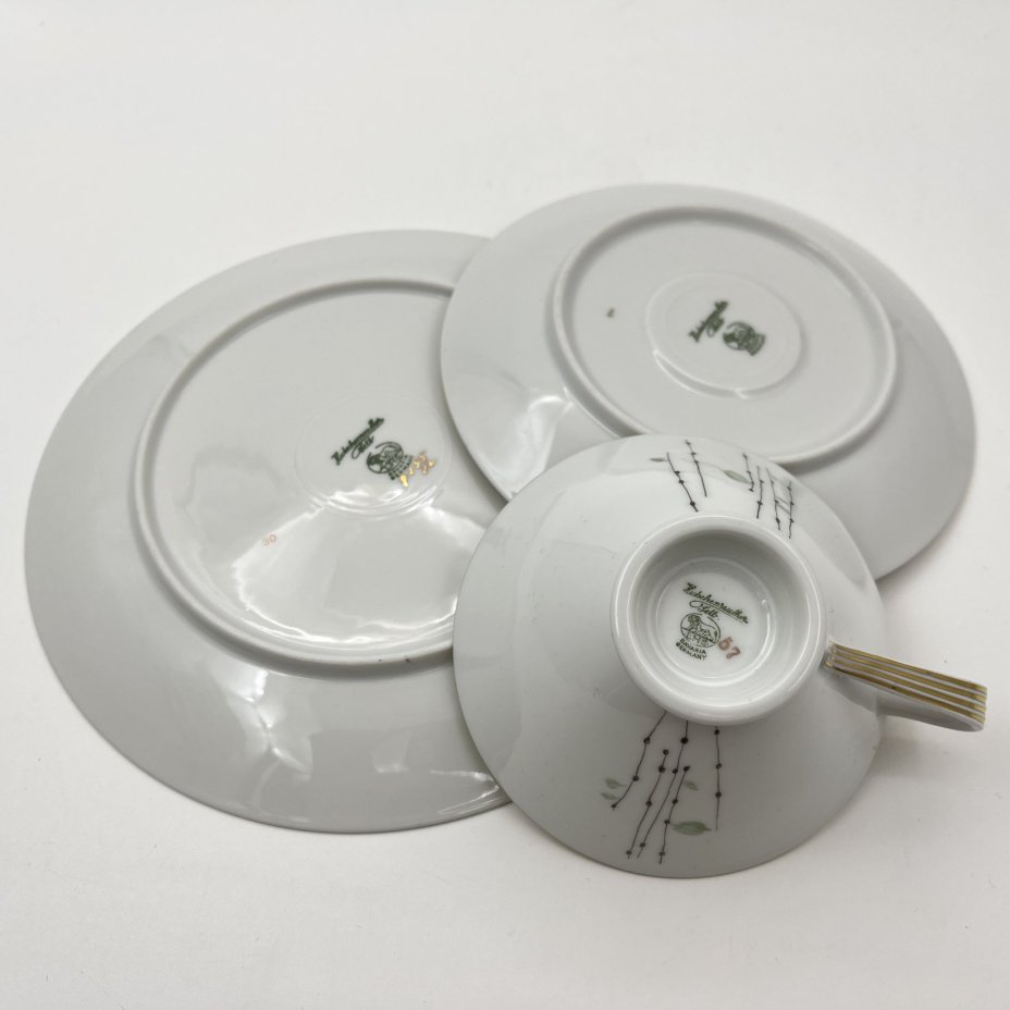 Трио чайное с минималистичным растительным декором, фарфор, деколь, золочение, Hutschenreuther (Хутченройтер), Германия, 1950-1965 гг.