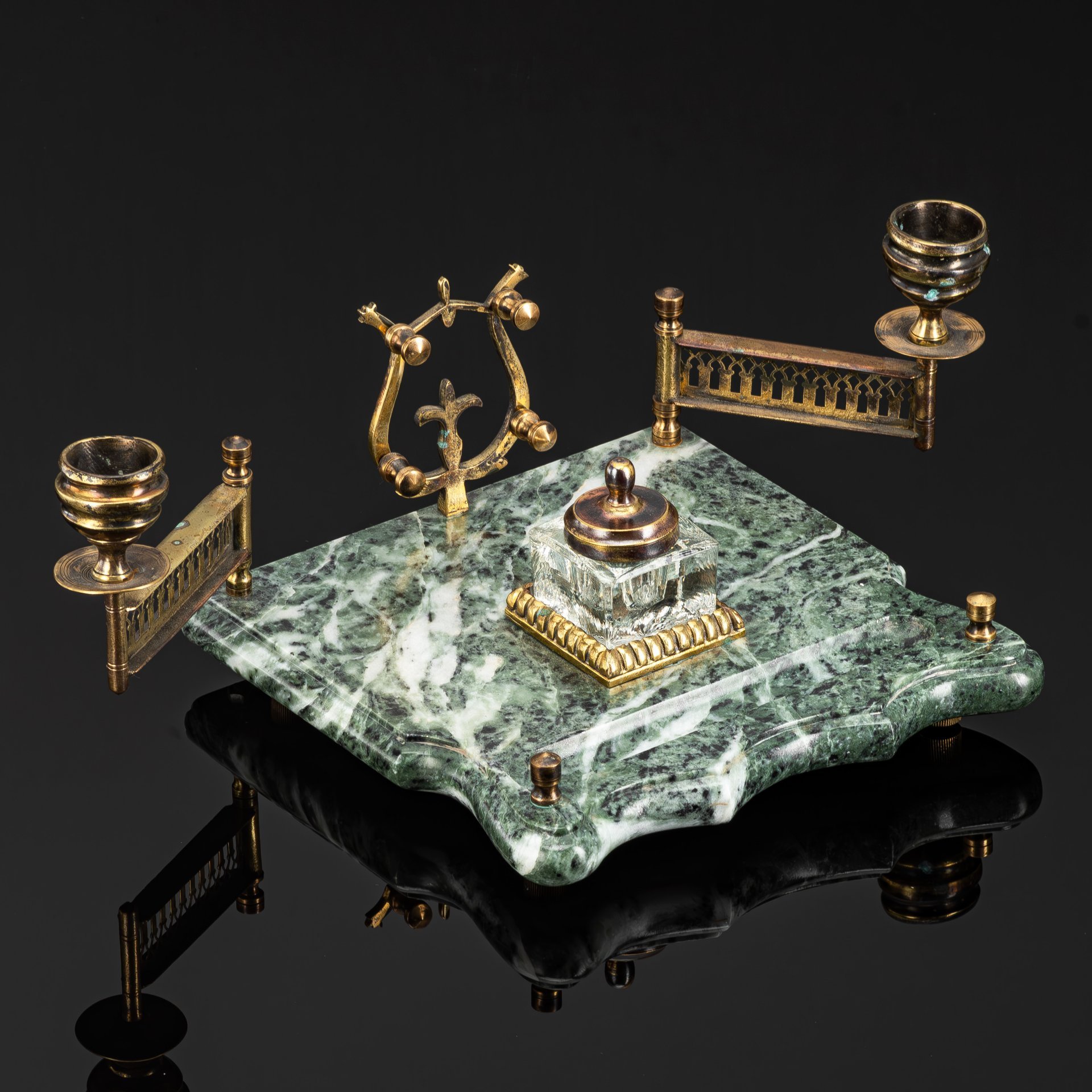 Прибор письменный настольный (2 подсвечника, чернильница и подставка), мрамор, латунь, стекло, СССР, 1970-1990 гг.