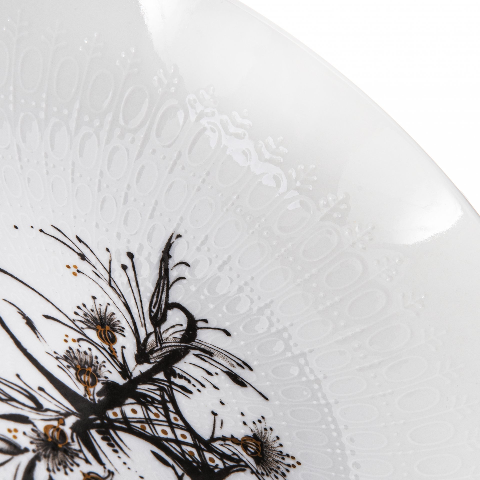 Тарелка "Цветы" из дизайнерской серии"Studio-Line", фарфор, деколь, мануфактура "Rosenthal", Германия, 1861-1990 гг., Rosenthal (Розенталь)
