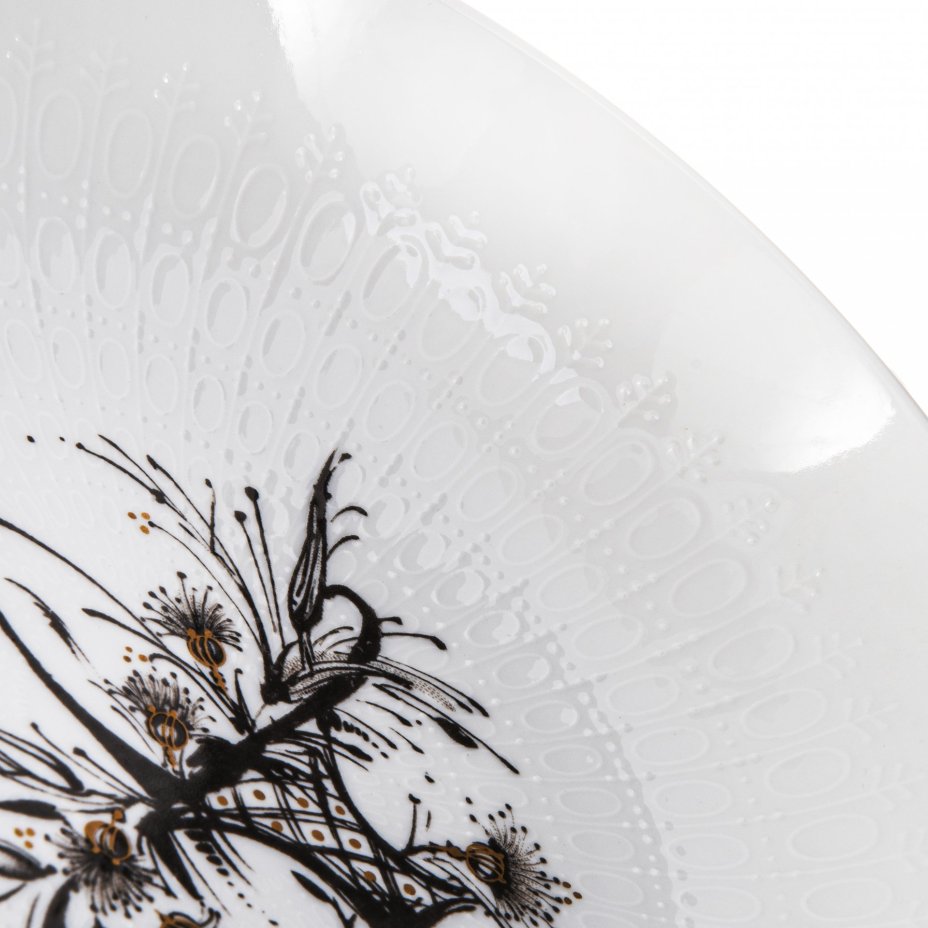 Тарелка "Цветы" из дизайнерской серии"Studio-Line", фарфор, деколь, мануфактура "Rosenthal", Германия, 1861-1990 гг., Rosenthal (Розенталь)