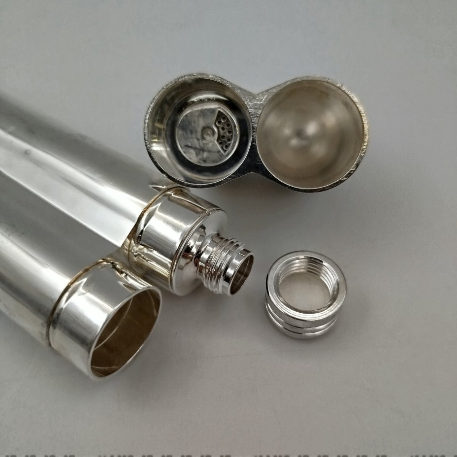 Тубус для сигары с флягой