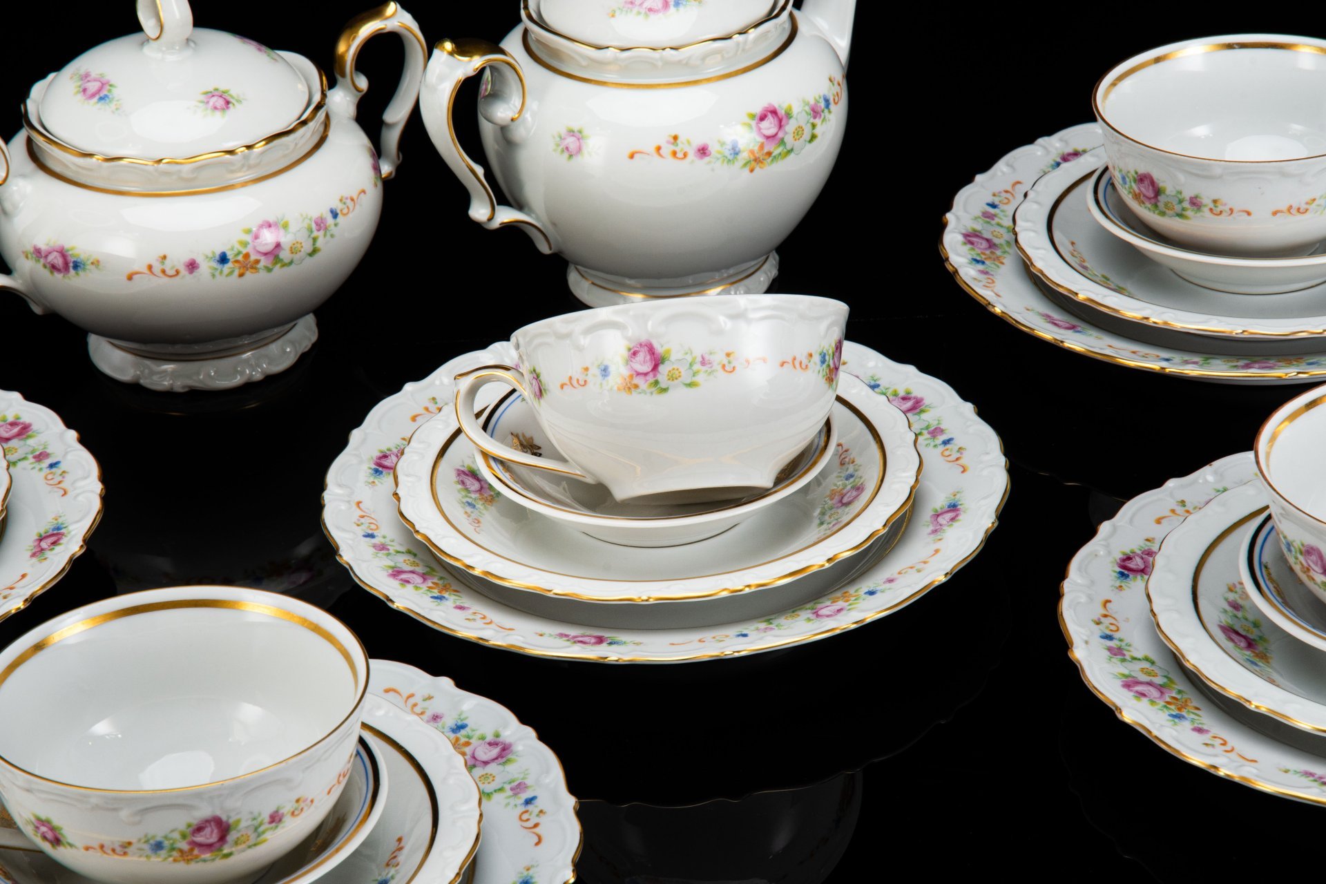 Чайный сервиз с цветочным декором на 5 персон (22 предметов)