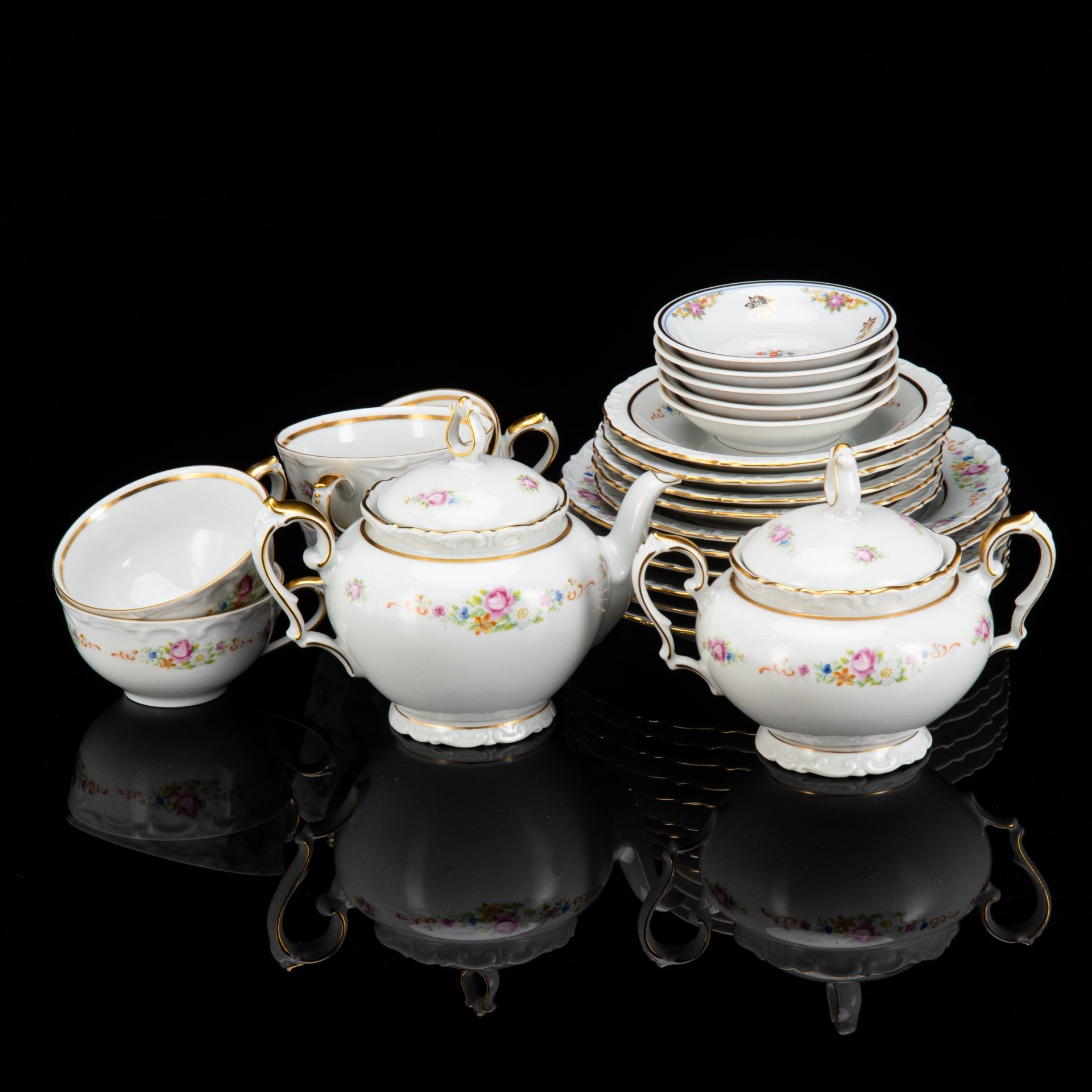 Чайный сервиз с цветочным декором на 5 персон (22 предметов)