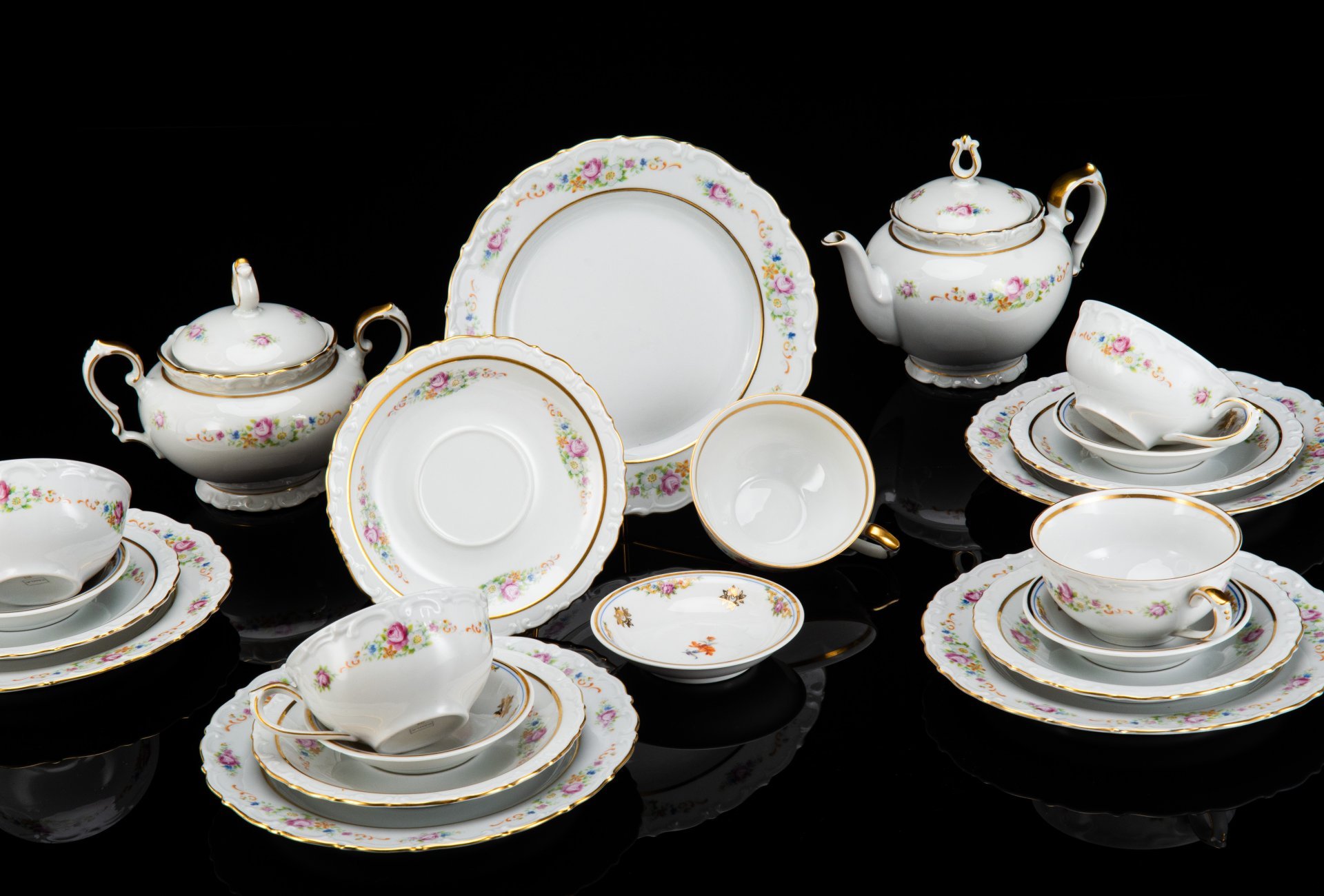 Чайный сервиз с цветочным декором на 5 персон (22 предметов)