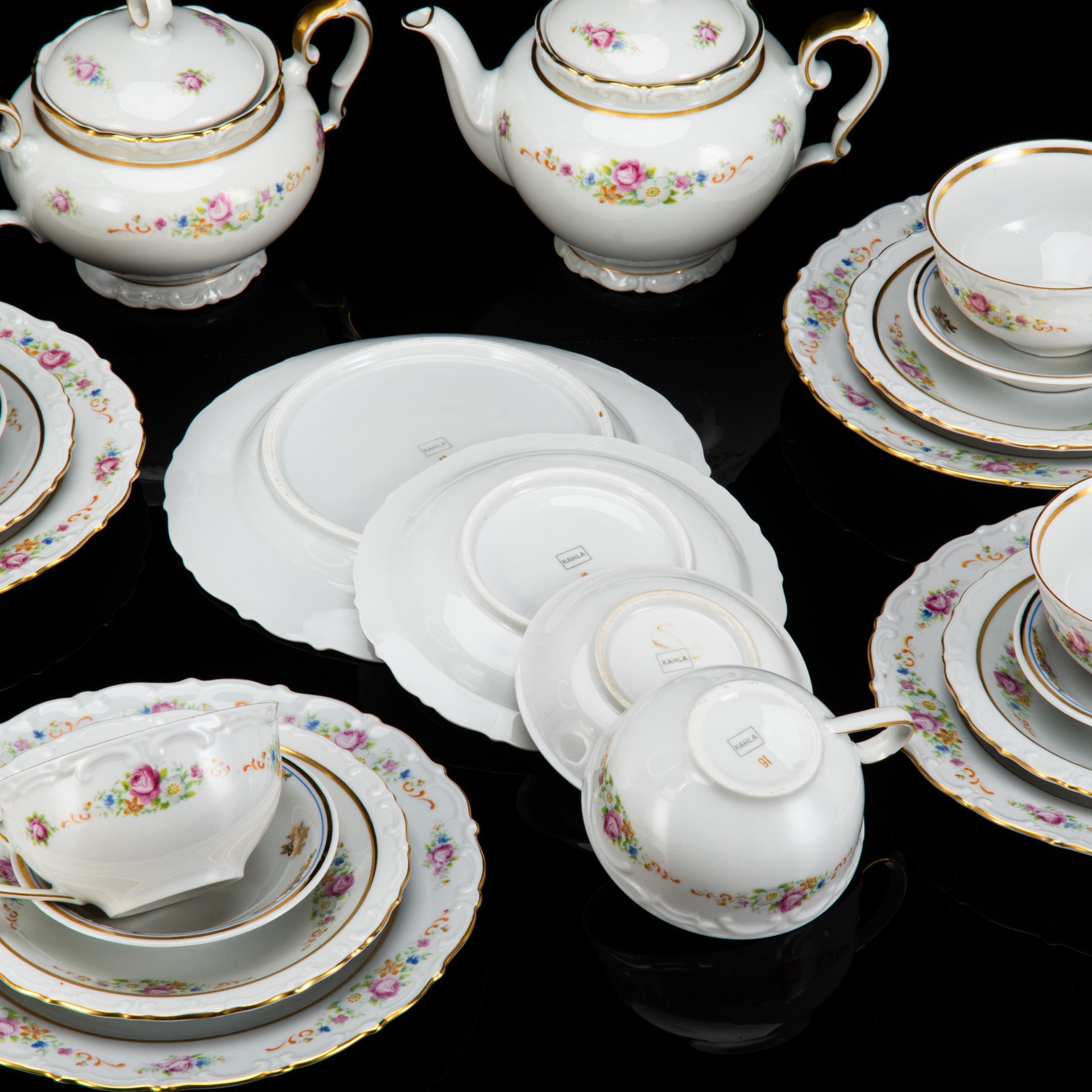 Чайный сервиз с цветочным декором на 5 персон (22 предметов)