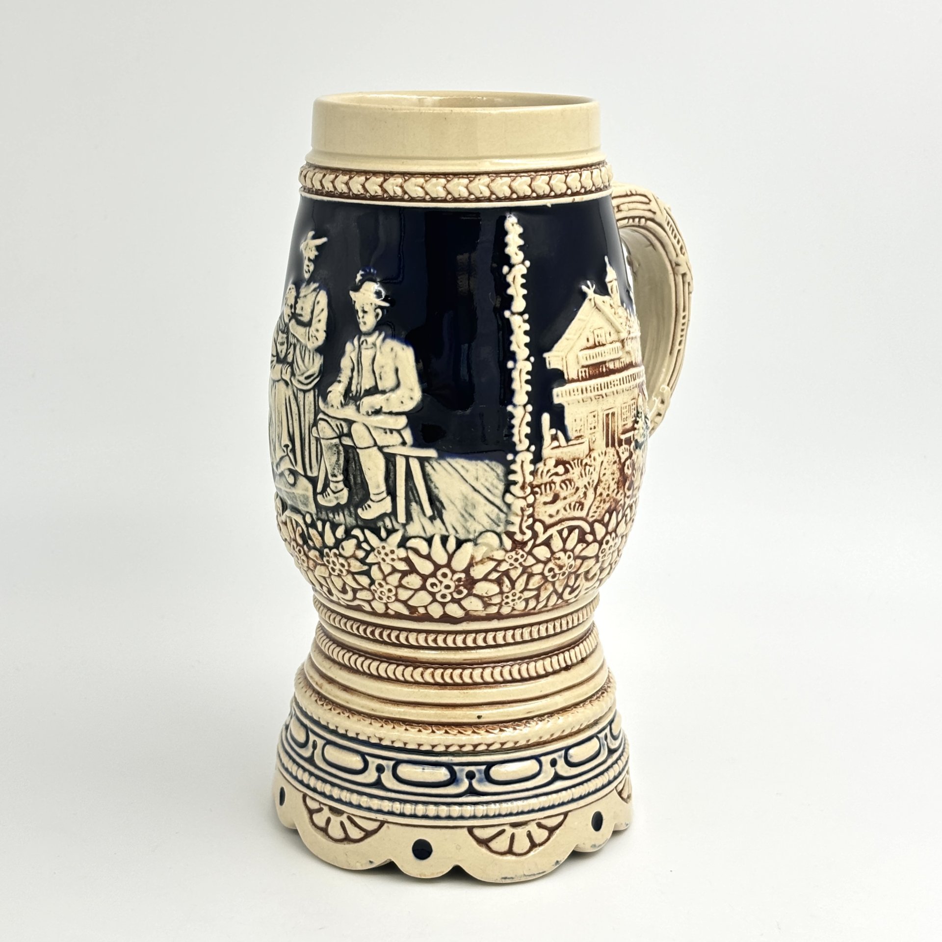 Кружка пивная, декорированная изображением музыкальной сцены, керамика, глазурь, Marzi & Remy, Marzi & Remy