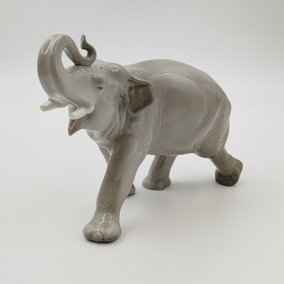 Статуэтка "Слон", скульптор Б.Я. Воробьев