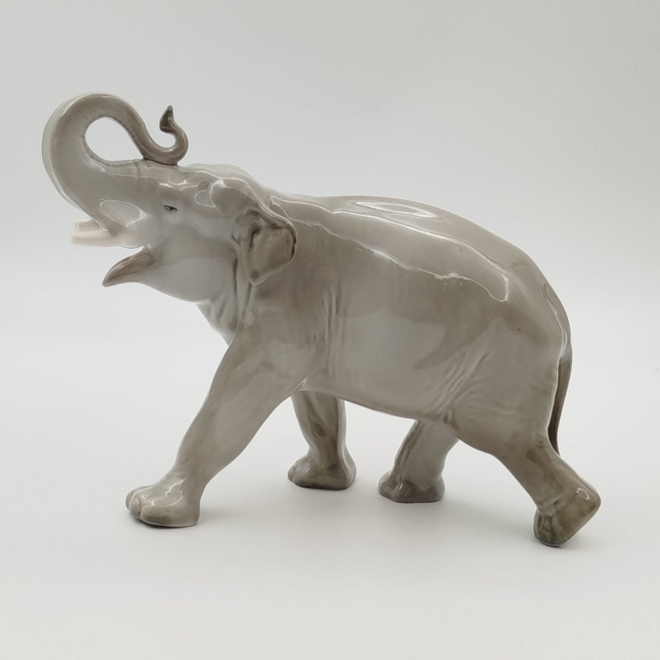 Статуэтка "Слон", скульптор Б.Я. Воробьев