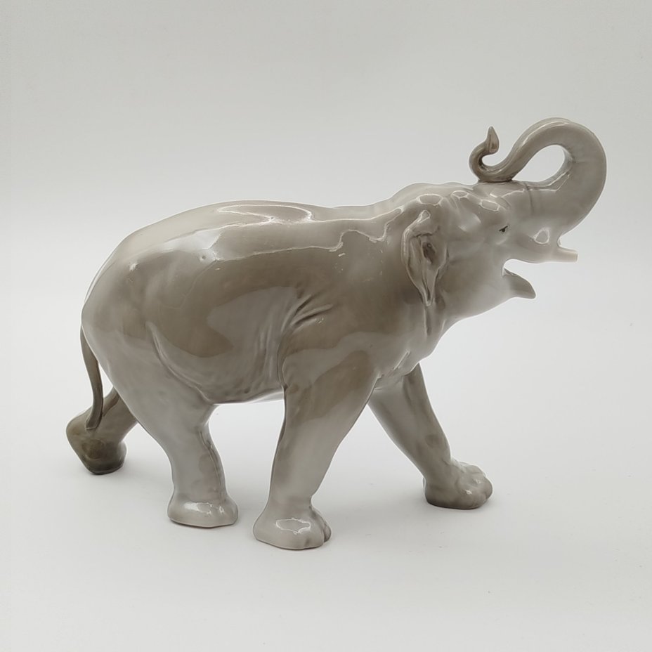 Статуэтка "Слон", скульптор Б.Я. Воробьев