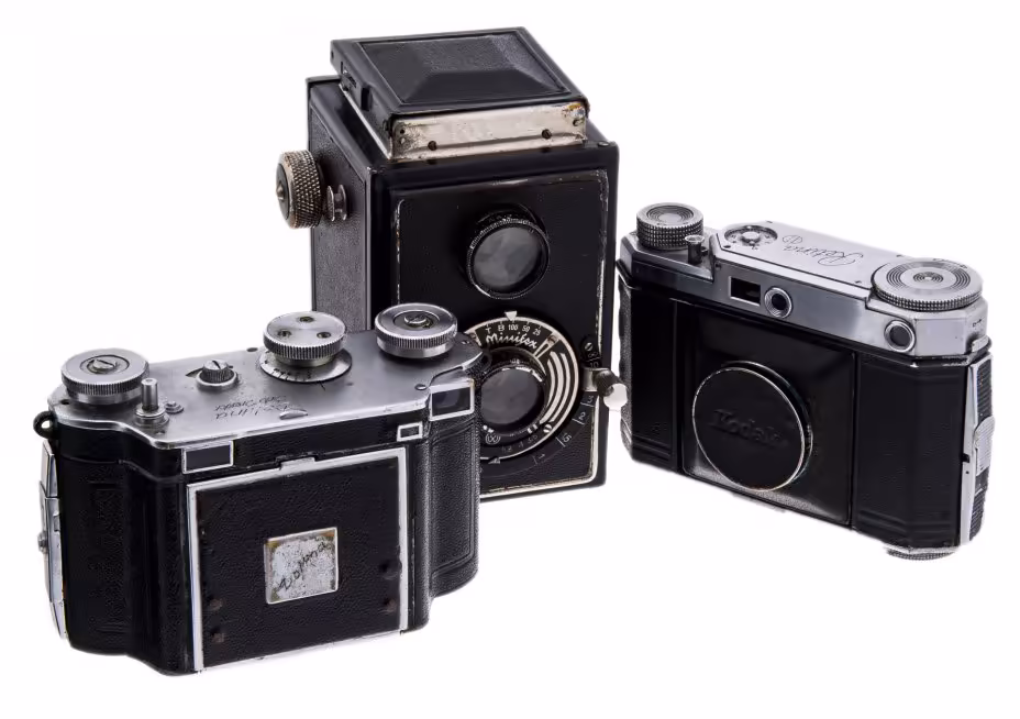 Подборка из 3 пленочных фотоаппаратов "Kodak Retina II", "Dollina Certo Dresden", "Minifex", сплав металла, кожа, Германия, 1930-1950 гг.