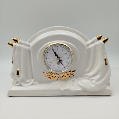 Часы настольные, выполненные в стиле ампир, Большая медведица, фарфор, золочение, Российская Федерация, 2000-2020 гг.