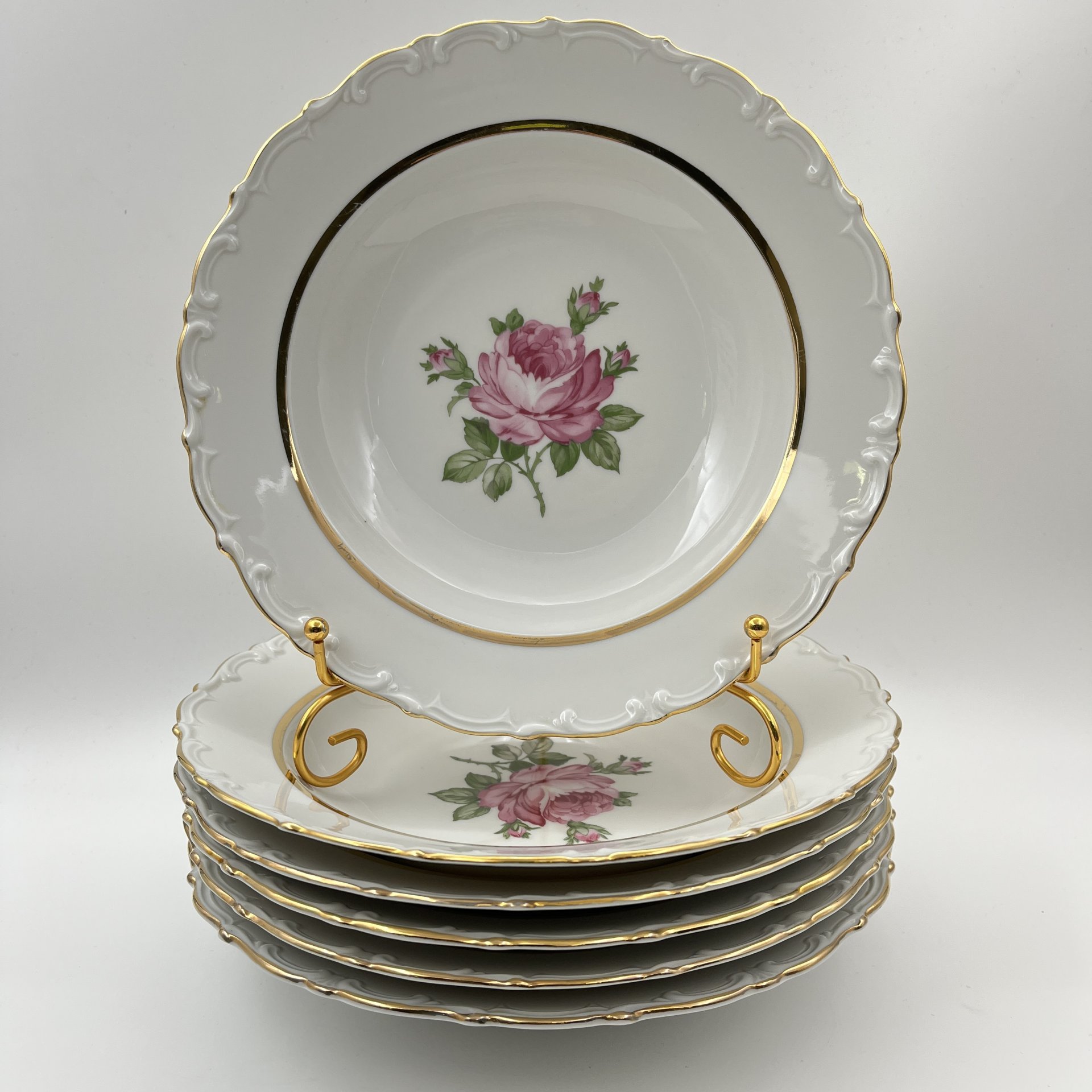 Набор из 6-ти суповых тарелок, украшенных изображением розы, фарфор, деколь, золочение, Kahla, ГДР, 1968-1987 гг.