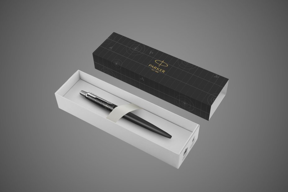 Ручка шариковая Parker "Jotter XL Legacy of Flight Matte Black CT" синяя, 1,0мм, подар. упаковка, Лаки и смолы: лак, нержавеющая сталь
