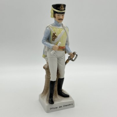 Статуэтка "Officier des chasseurs" ("Офицер конных егерей")