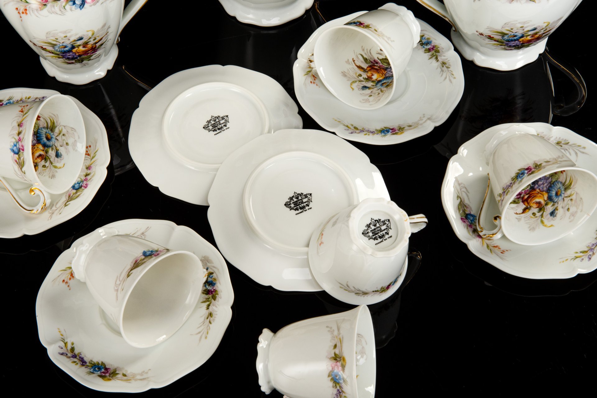 Кофейный сервиз на 6 персон (15 предметов), Anciene Manufacture Royale Limoges