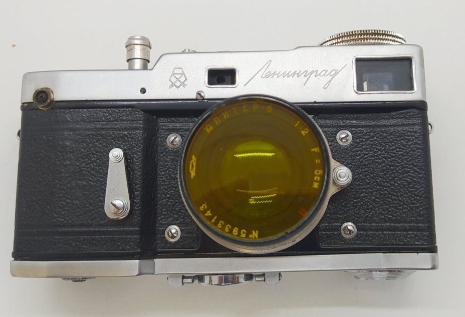 Фотоаппарат плёночный "Ленинград" с объективом "Юпитер-8" в оригинальной сумке, ЛОМО (Ленинградское оптико-механическое объединение)