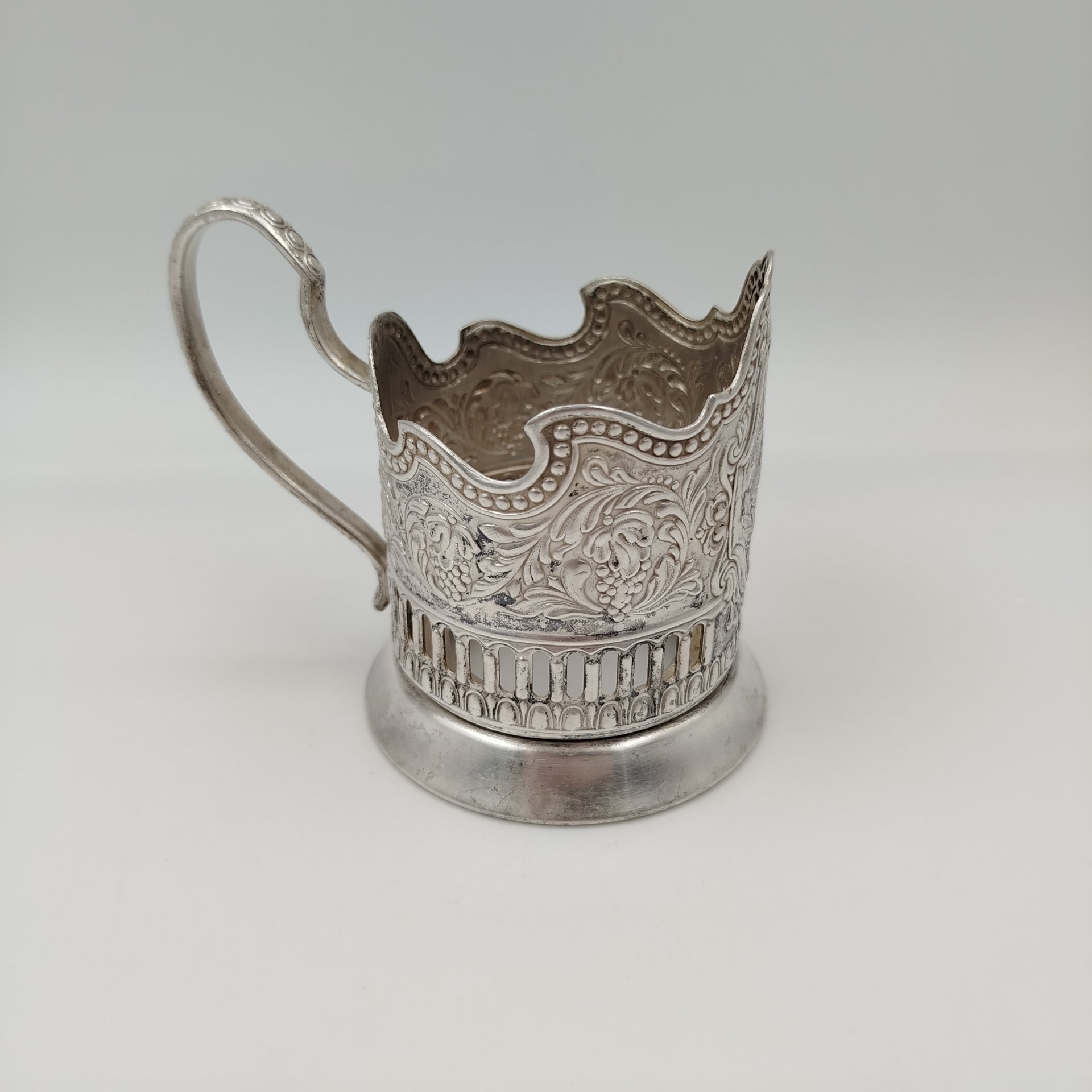 Подстаканник "Советский космос", мНЦ (медь-никель-цинк), Кольчугинский завод цветных металлов, СССР, 1970-1980 гг.