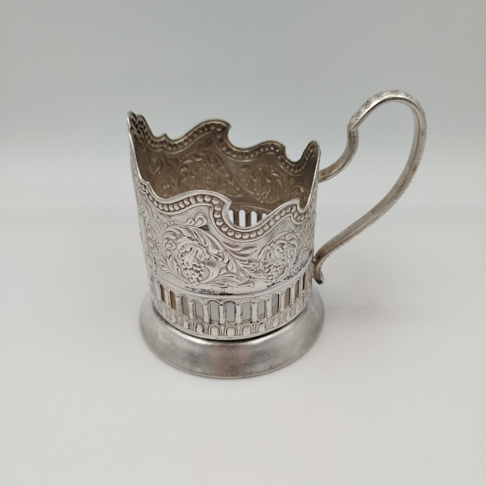 Подстаканник "Советский космос", мНЦ (медь-никель-цинк), Кольчугинский завод цветных металлов, СССР, 1970-1980 гг.