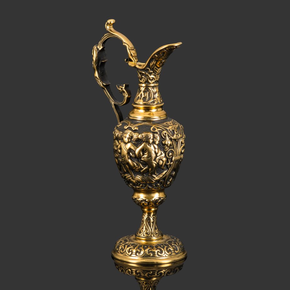 Декоративная ваза