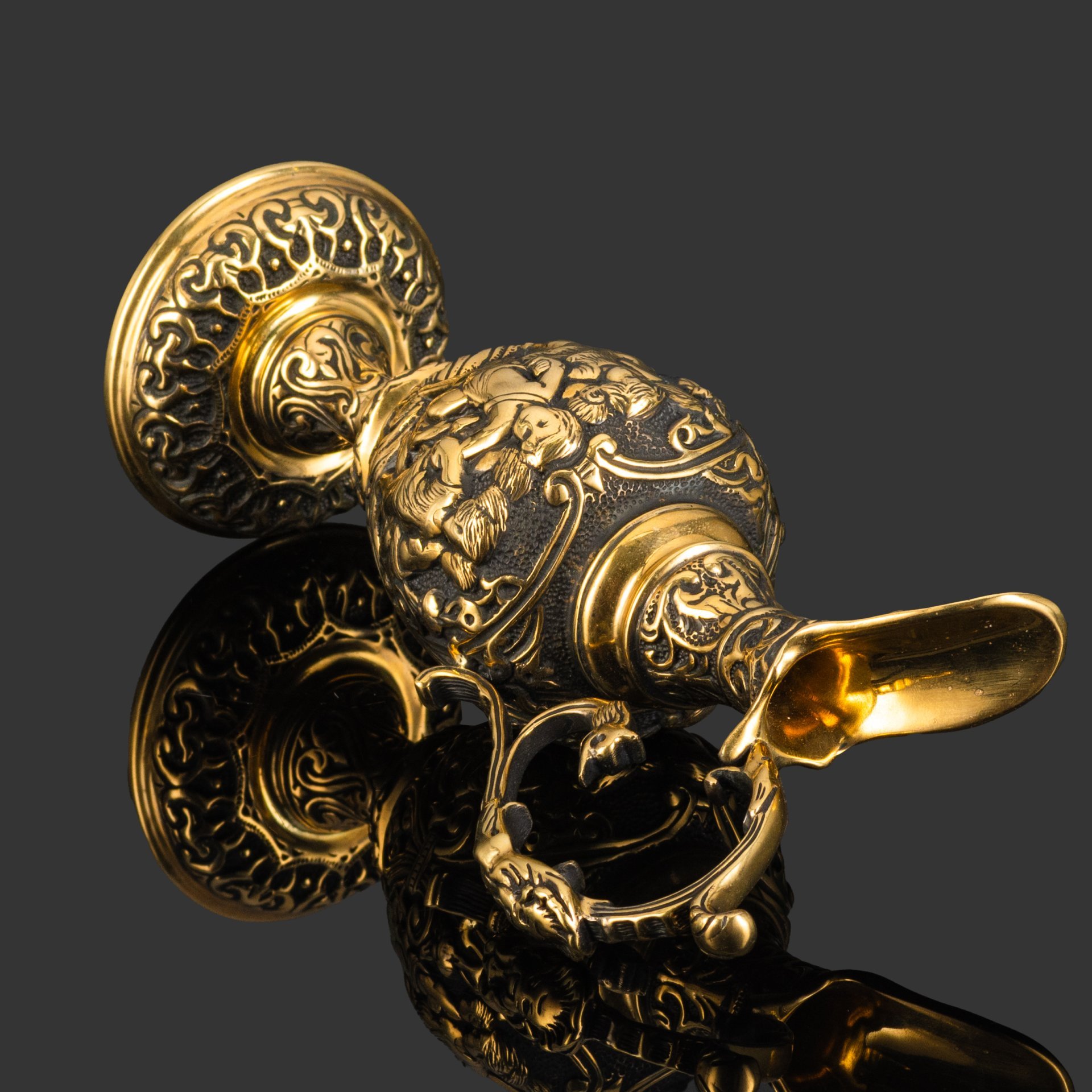 Декоративная ваза