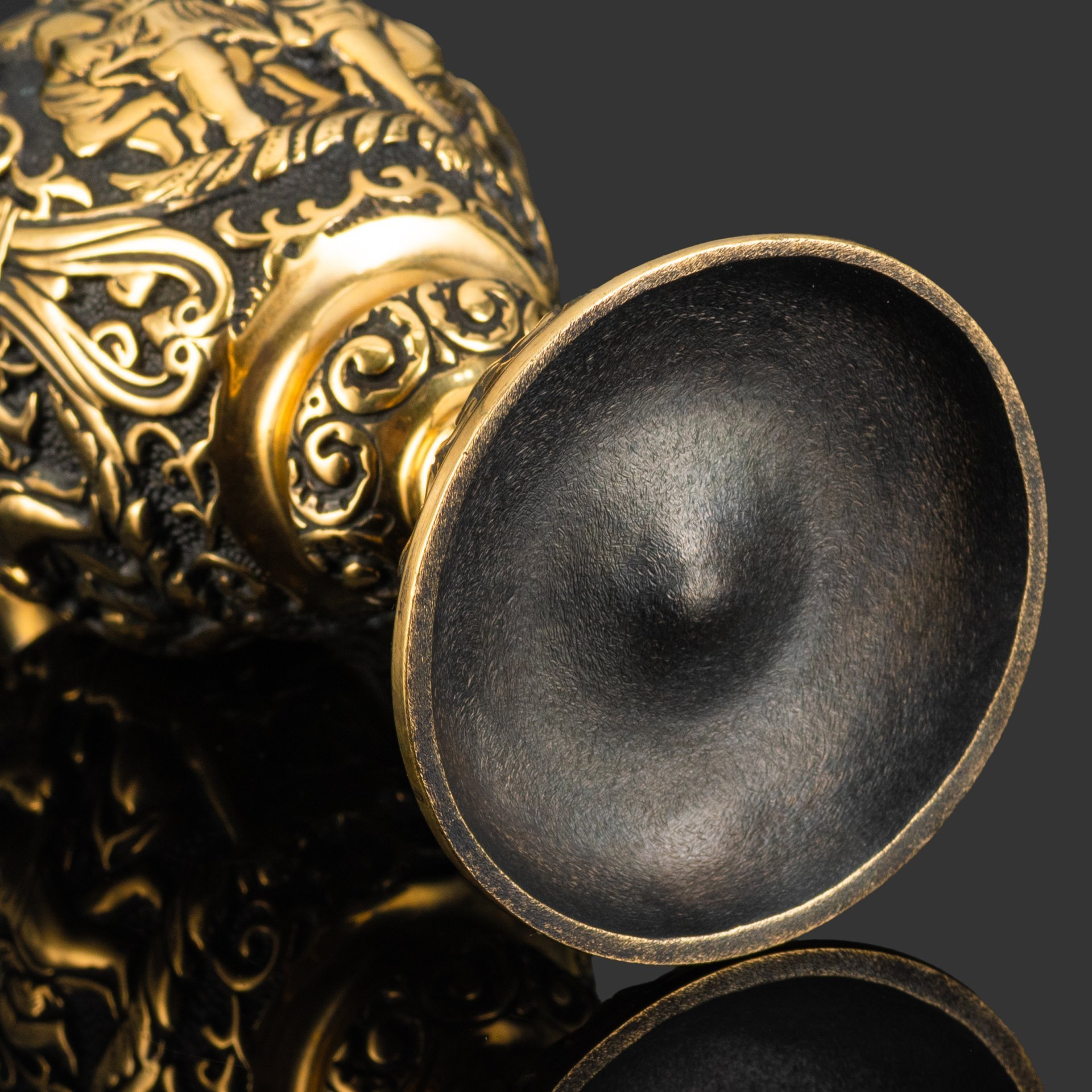 Декоративная ваза