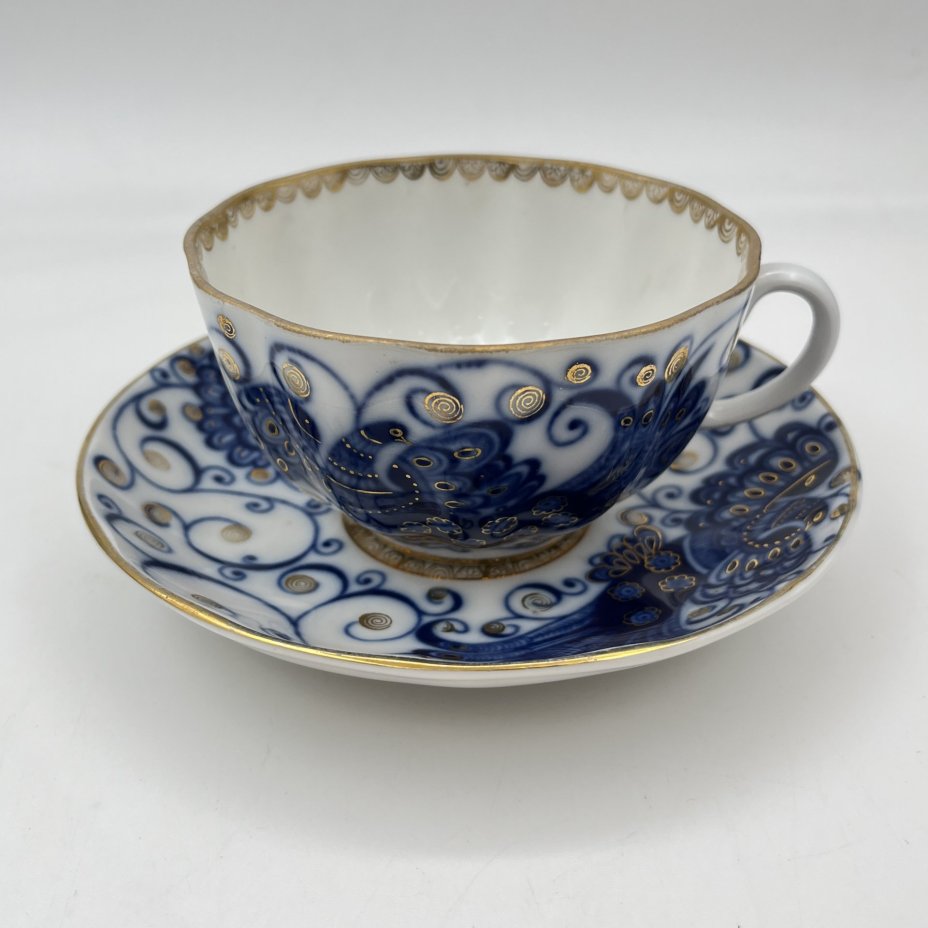 Пара чайная "Кобальтовое кружево", автор росписи Славина Н.П., форма "Тюльпан", автор формы Яковлева С.Е., фарфор, деколь, золочение, Ленинградский фарфоровый завод (ЛФЗ), СССР, 1970-1992 гг.