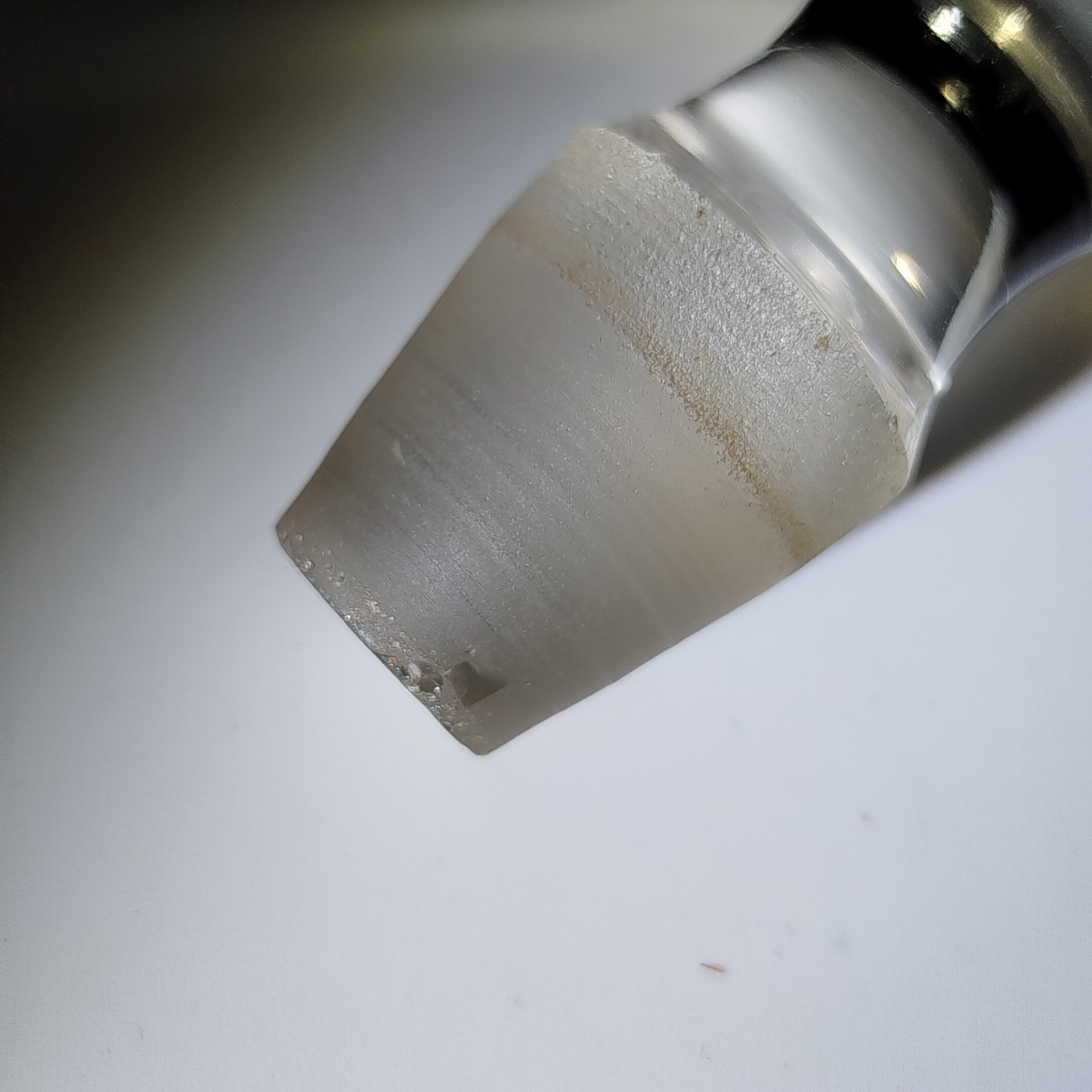 Штоф с декором в полоску белого цвета