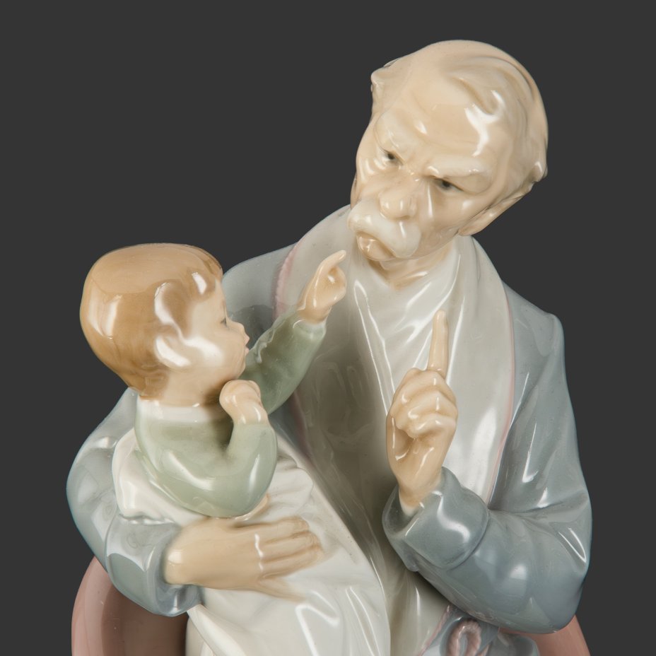 Статуэтка "Не шали, внучок!", Lladro