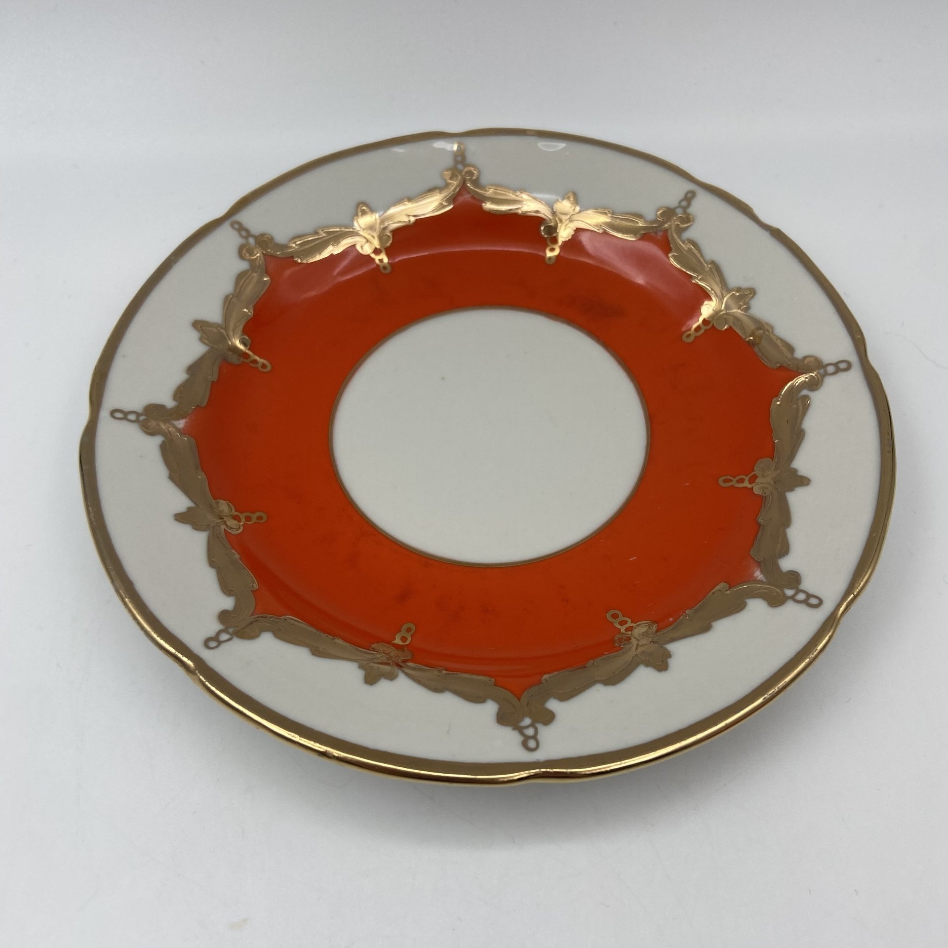 Пара чайная "Красный бутон", фарфор, крытье, золочение, Барановский фарфоровый завод, СССР, 1960-1969 гг.