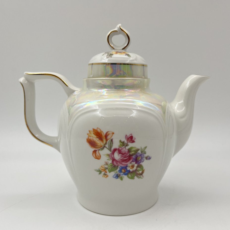 Чайник заварочный, украшенный цветочным декором, фарфор, деколь, люстр, золочение, Spezial Eisenberg Porzellan (SEP), ГДР, 1960-1980 гг.